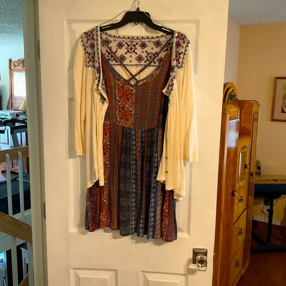 Cute mini-dress + jacket, size L. Purchased at a shop in London. Gently worn.